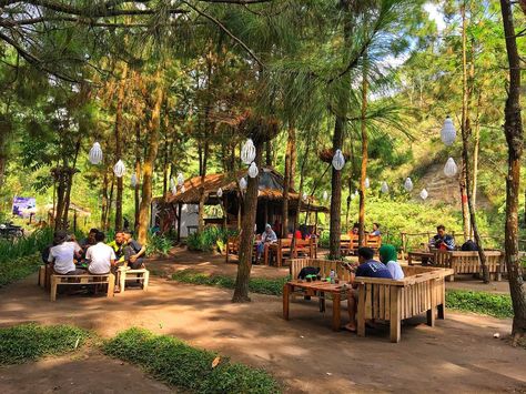 Savor the Flavors at Warung Lesehan Sidakaya: Part of Cilacap's Culture